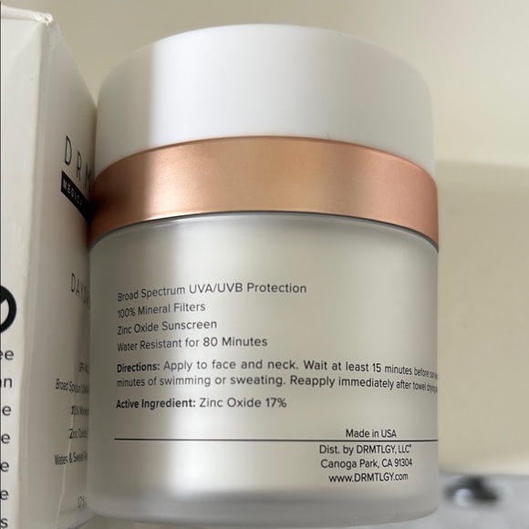 NWT - DRMTLGY Daydream SPF 40 Moisturizer - Picture 5 of 10
